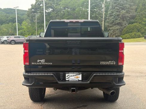 Used 2024 Chevrolet Silverado 2500 High Country w/ Z71 Off-Road Package AWD/4WD image 6