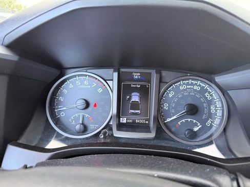 Used 2019 Toyota Tacoma TRD Off-Road image 25
