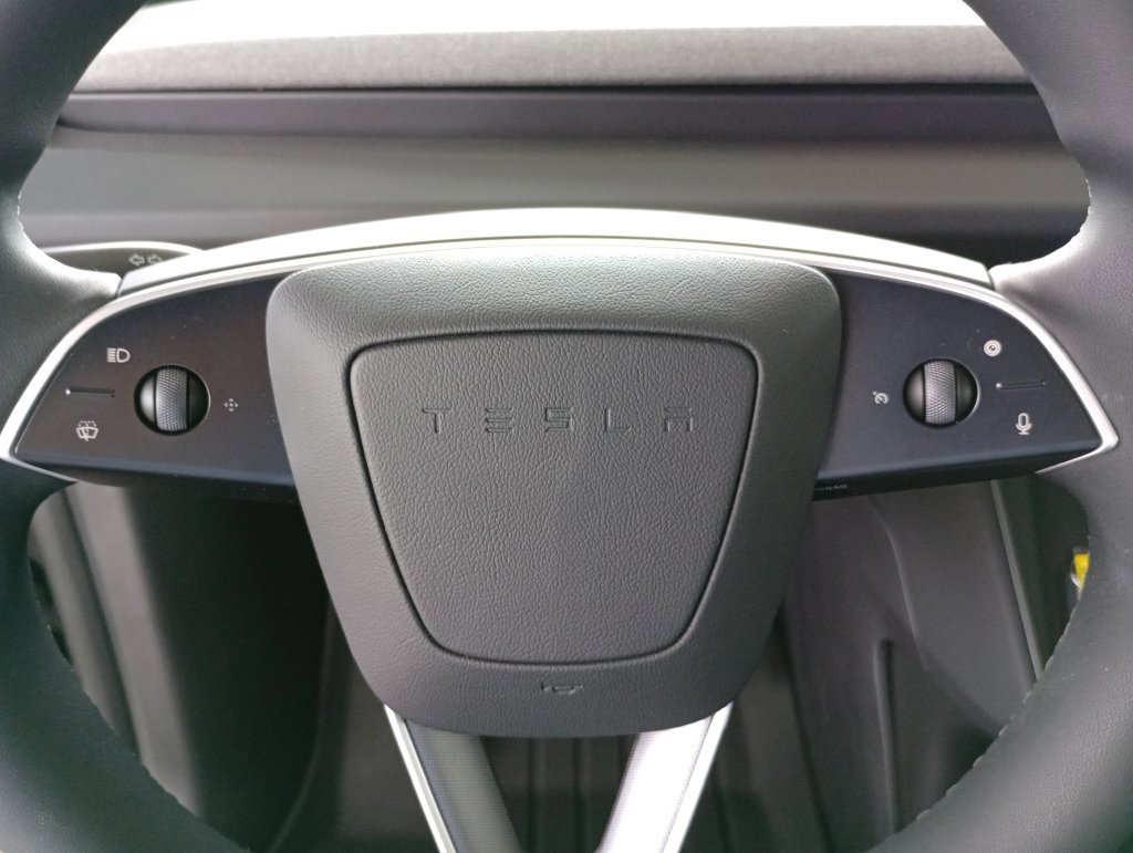 Used 2026 Tesla Model Y 2WD image 13
