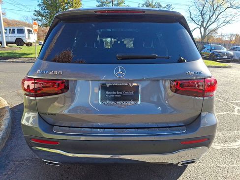 Certified 2022 Mercedes-Benz GLB 250 4MATIC image 5