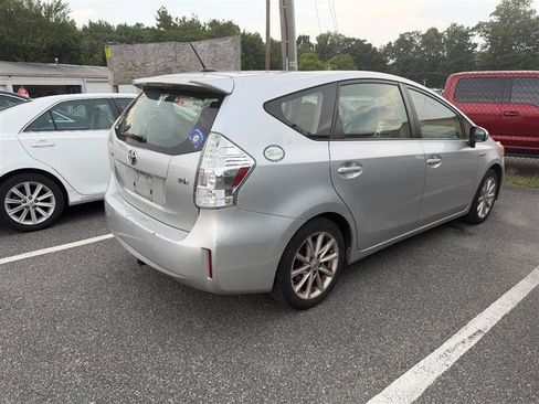 Used 2012 Toyota Prius V Five FWD image 6