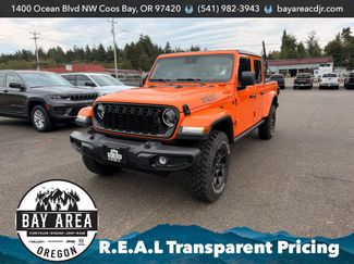 Used 2025 Jeep Gladiator Sport AWD/4WD video 1