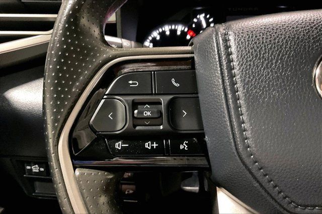 Used 2022 Toyota Tundra SR5 w/ SR5 Convenience Package AWD/4WD image 18