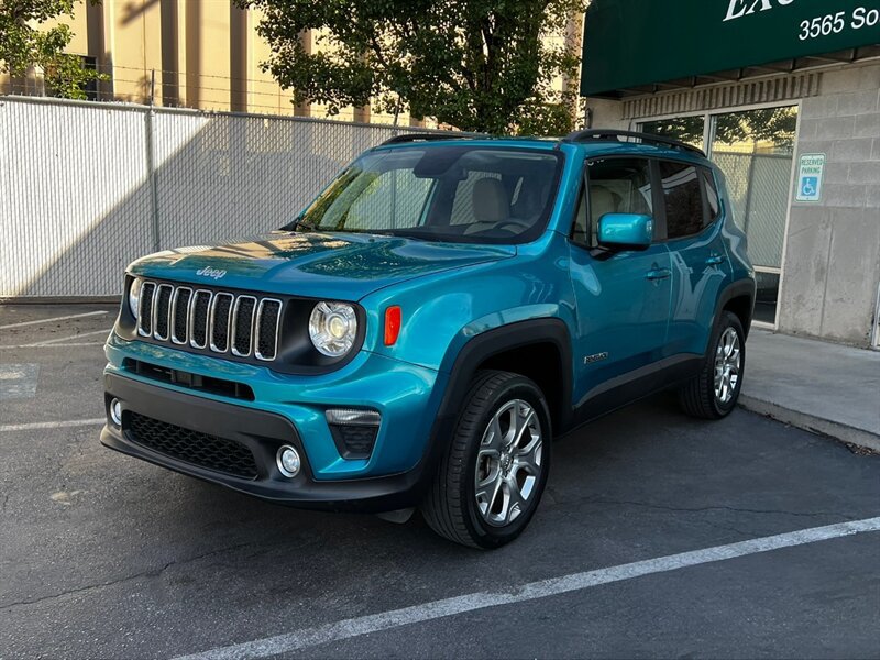 Used 2019 Jeep Renegade Latitude w/ Safety & Security Group II AWD/4WD image 3
