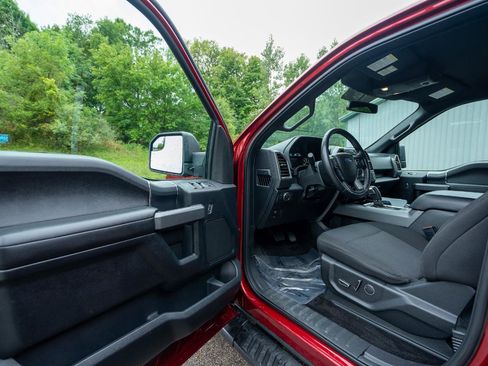 Used 2018 Ford F150 XLT w/ Equipment Group 302A Luxury AWD/4WD image 12