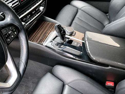 Used 2020 BMW 530i RWD image 17