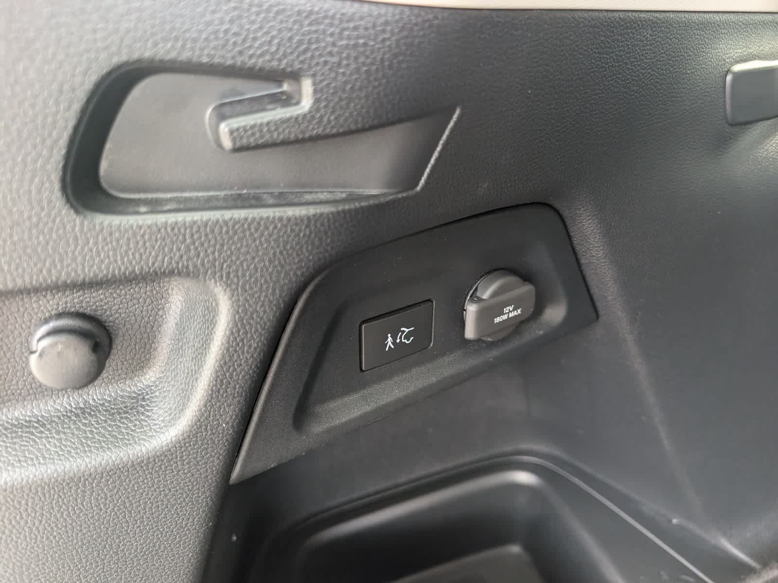 Used 2024 Honda Pilot Touring image 16