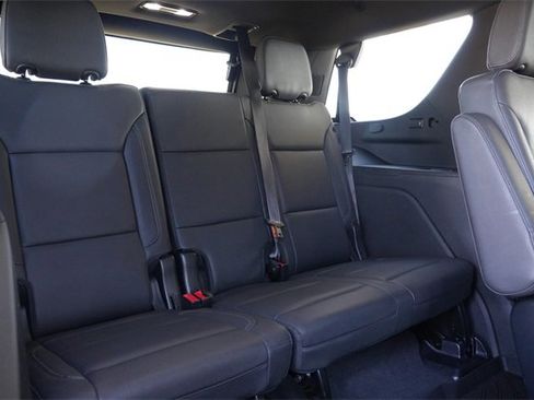 Used 2023 Chevrolet Tahoe Z71 w/ Luxury Package image 20