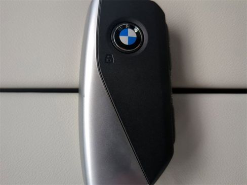New 2026 BMW i5 eDrive40 w/ Premium Package image 30