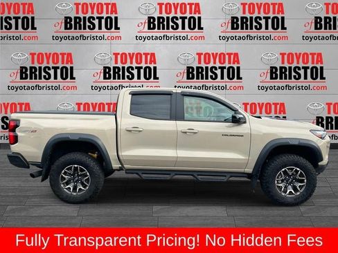 Used 2024 Chevrolet Colorado ZR2 w/ ZR2 Convenience Package III AWD/4WD image 2