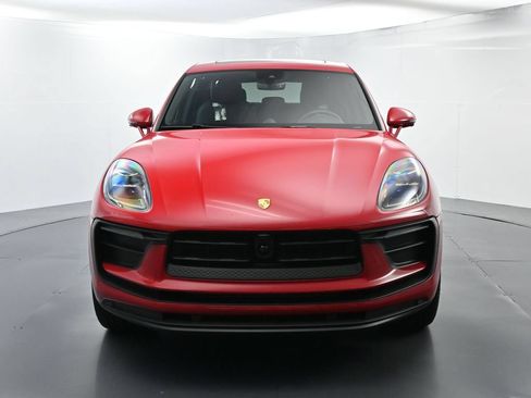 Certified 2025 Porsche Macan AWD/4WD image 18