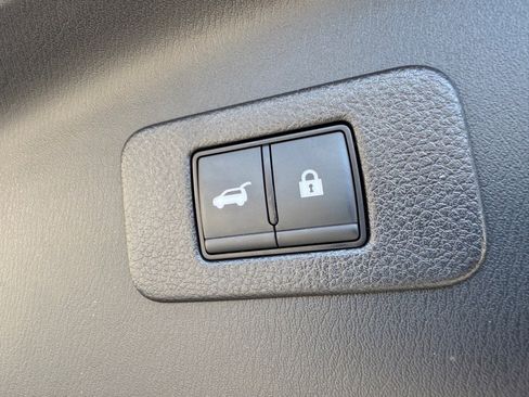 Certified 2024 Nissan Armada SL w/ Captain's Chairs Package image 11