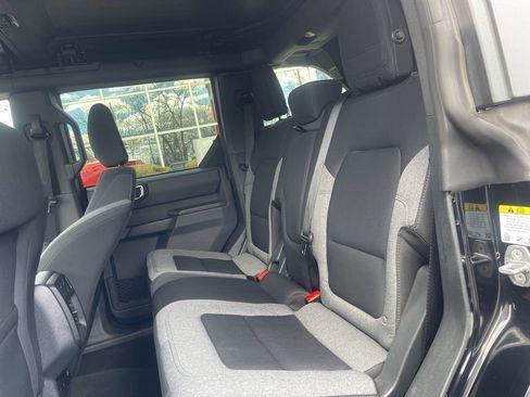 Used 2025 Ford Bronco Big Bend image 13