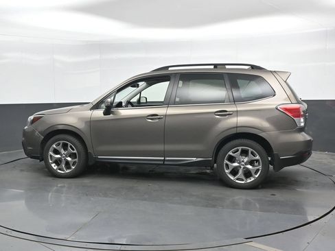 Used 2017 Subaru Forester 2.5i Touring w/ Protection Package #2 AWD/4WD image 7