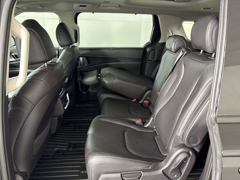 New 2026 Kia Carnival SX FWD image 24
