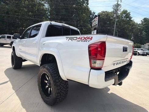 Used 2016 Toyota Tacoma TRD Sport w/ Towing Package AWD/4WD image 12
