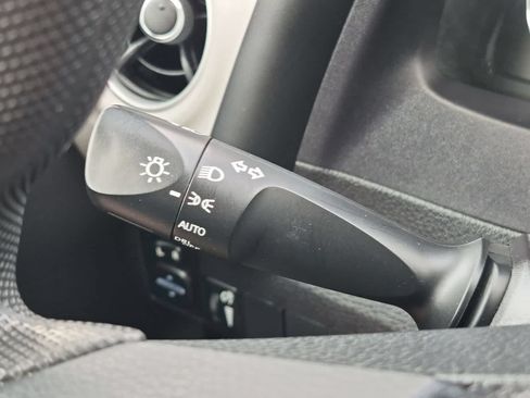 Used 2017 Toyota Corolla LE FWD image 26