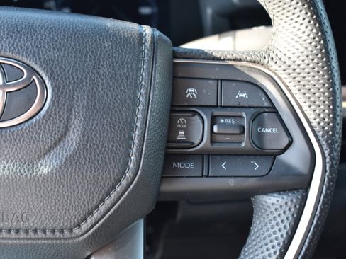 Used 2024 Toyota Tacoma 4x4 Double Cab image 14