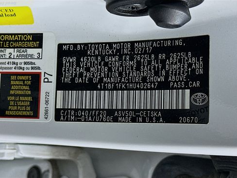 Used 2017 Toyota Camry SE image 12