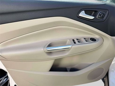 Used 2017 Ford Escape Titanium image 17