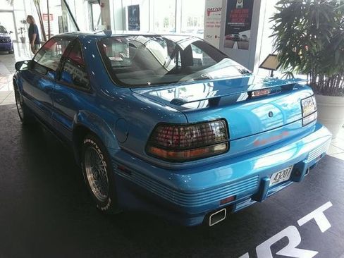 Used 1992 Pontiac Grand Prix SE image 4