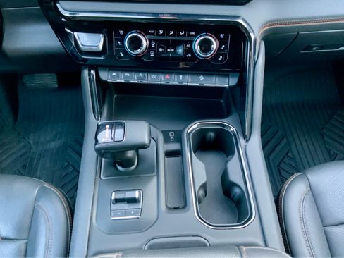 Used 2024 GMC Sierra 1500 AT4 w/ Technology Package image 51