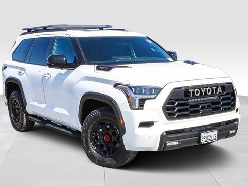 Used 2025 Toyota Sequoia TRD Pro AWD/4WD image 2