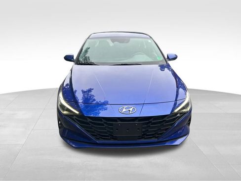 Used 2023 Hyundai Elantra SEL w/ Convenience Package FWD image 9