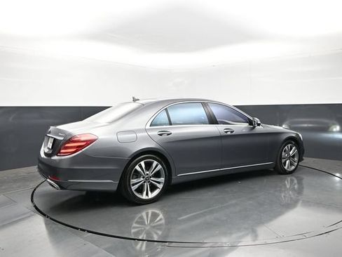 Used 2020 Mercedes-Benz S 560 4MATIC Sedan w/ Premium Package image 7