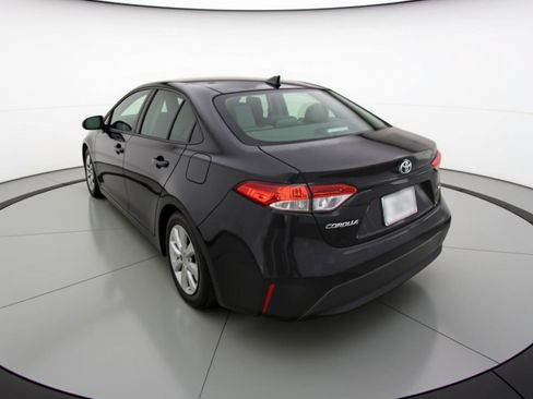 Used 2025 Toyota Corolla LE image 6