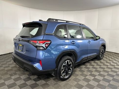 Used 2025 Subaru Forester image 3
