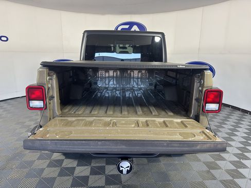 Used 2020 Jeep Gladiator Sport AWD/4WD image 36
