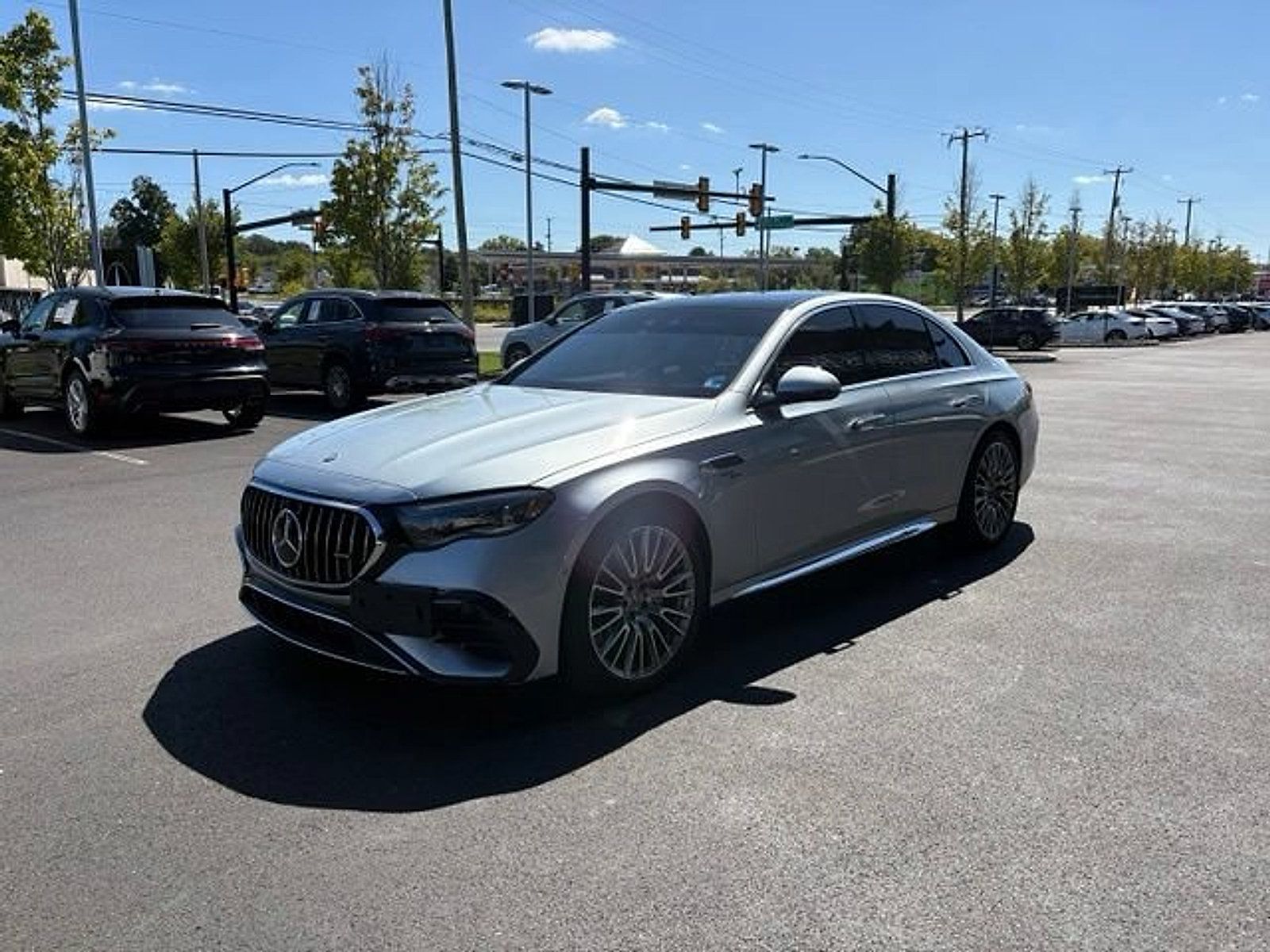 Used 2025 Mercedes-Benz E 53 AMG e 4MATIC Sedan image 3