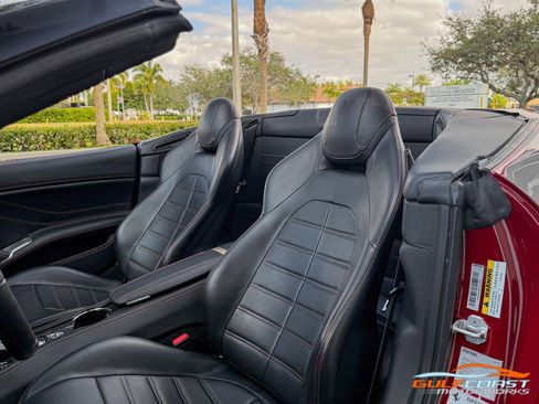 Used 2016 Ferrari California T image 21