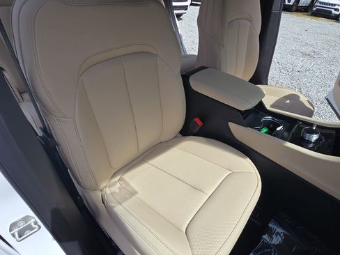 New 2026 Jeep Grand Cherokee Limited AWD/4WD image 10