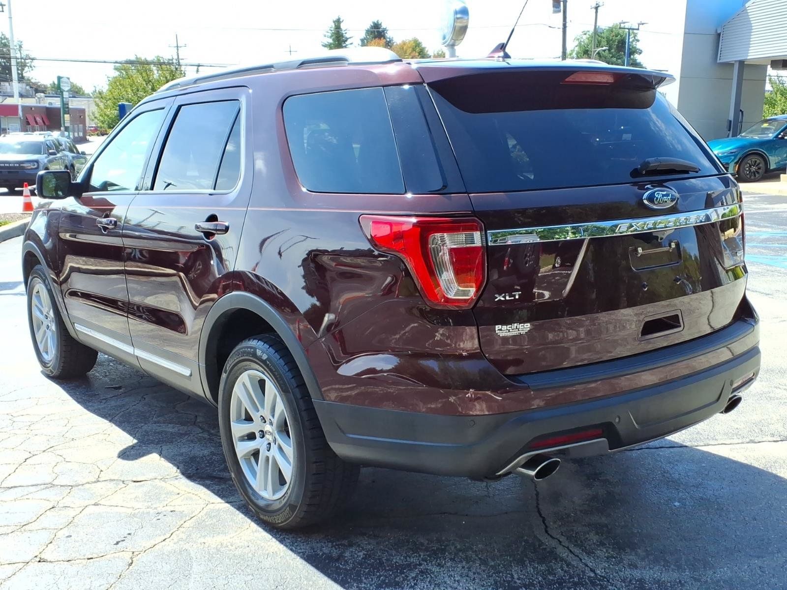 Certified 2019 Ford Explorer XLT w/ Equipment Group 202A AWD/4WD image 6