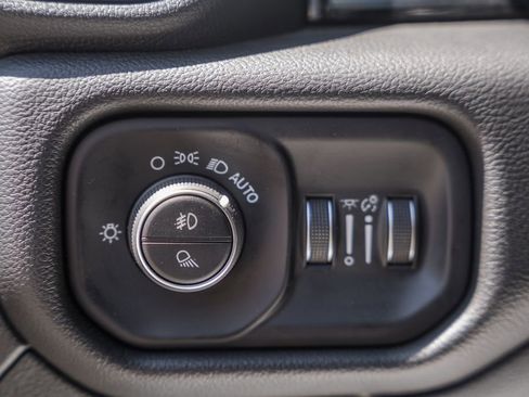 New 2026 RAM 1500 Laramie AWD/4WD image 49