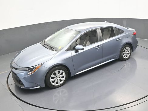 Used 2024 Toyota Corolla LE image 46
