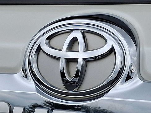 Used 2020 Toyota 4Runner Limited AWD/4WD image 29