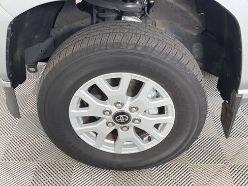 Used 2024 Toyota Tacoma SR5 AWD/4WD image 8