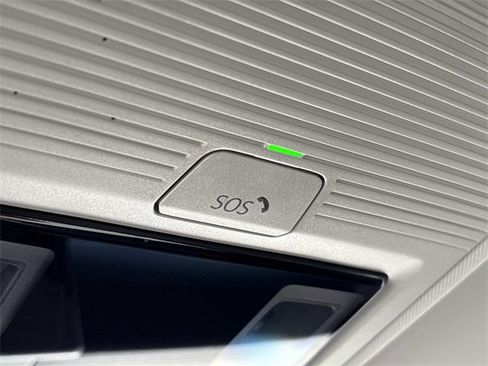 Certified 2025 Volkswagen Tiguan S image 28