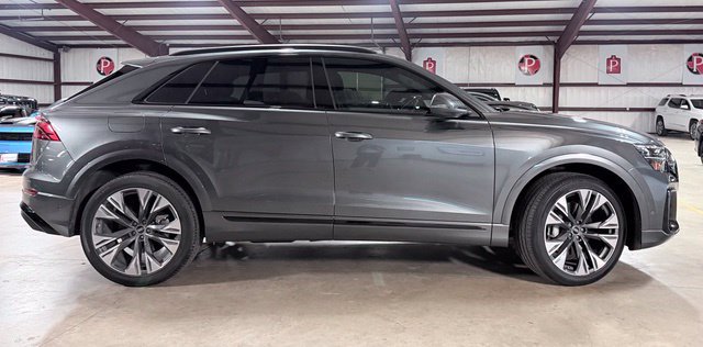 Used 2024 Audi Q8 Premium Plus AWD/4WD image 2