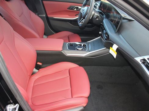 Used 2026 BMW 330i Sedan w/ M Sport Package RWD image 28