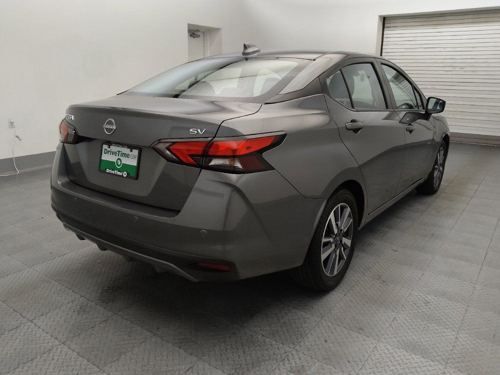 Used 2024 Nissan Versa SV FWD image 9