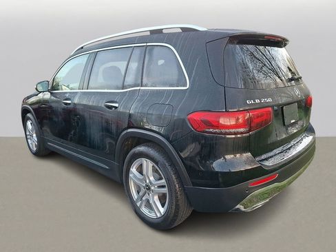 Used 2023 Mercedes-Benz GLB 250 4MATIC image 5