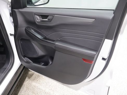 Used 2025 Ford Escape Active AWD/4WD image 23