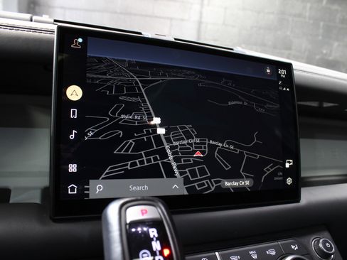 Used 2024 Land Rover Defender 110 SE image 66