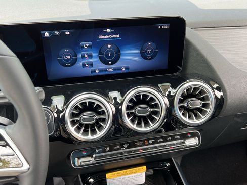 Certified 2026 Mercedes-Benz GLA 250 4MATIC image 19