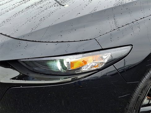 Used 2024 MAZDA MAZDA3 s image 9
