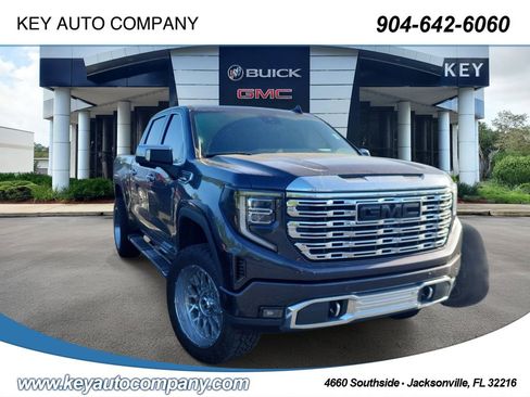 Used 2022 GMC Sierra 1500 Denali w/ Technology Package image 1